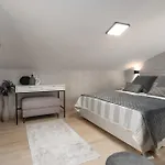Apartament Vala