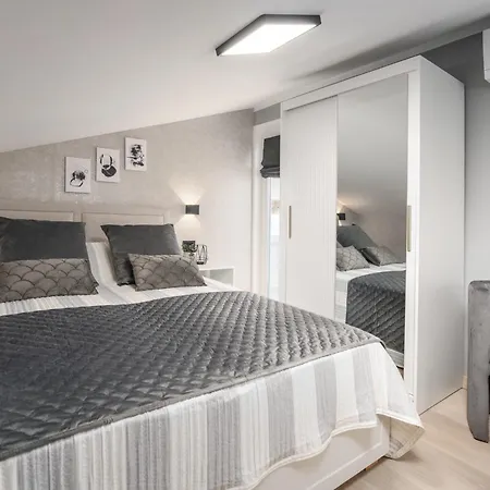 Apartament Vala